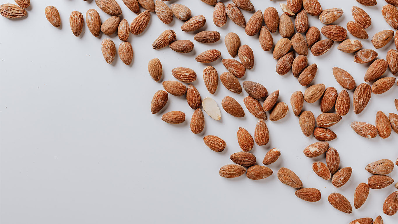 Le Vrai du Faux : On peut manger des amandes autant que l’on veut parce que c’est bon pour la santé !