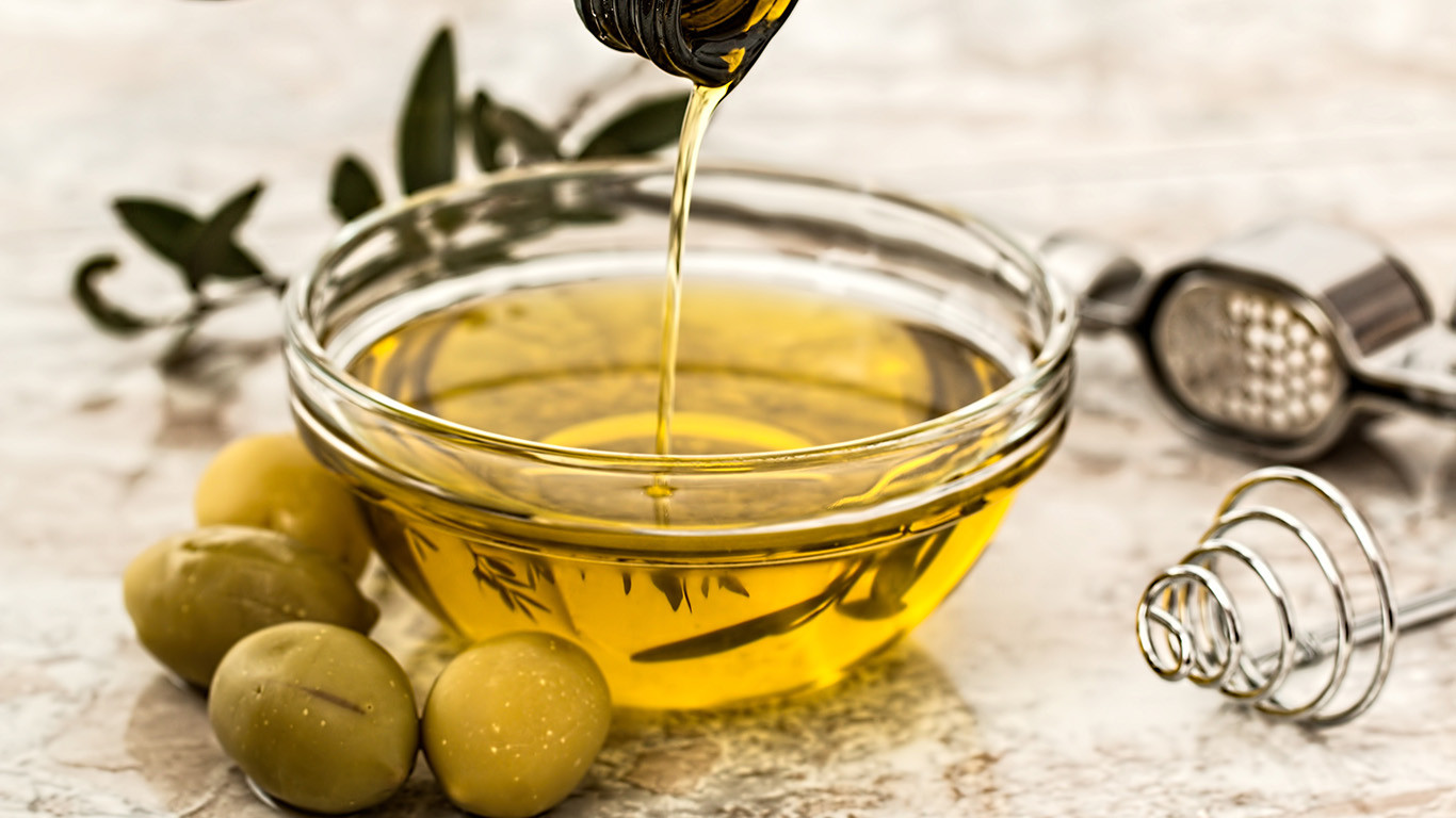 Le Vrai du Faux : L’huile d’olive est moins calorique que les autres huiles ?