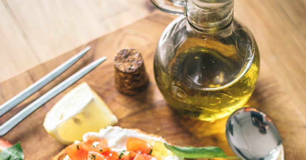 Le Vrai du Faux : L’huile d’olive est moins calorique que les autres huiles ?