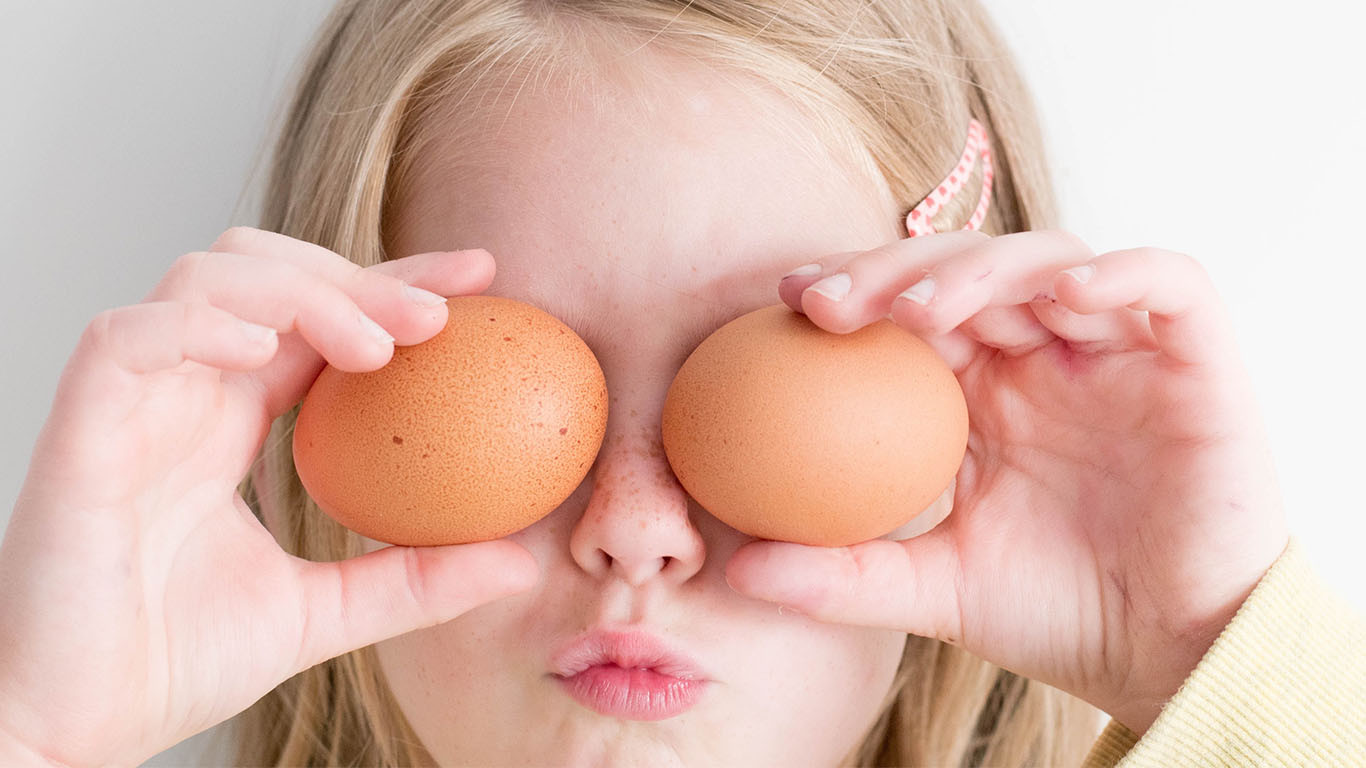 Le Vrai du Faux : Les oeufs à coquille blanche sont moins riches que les oeufs à coquille brune ?